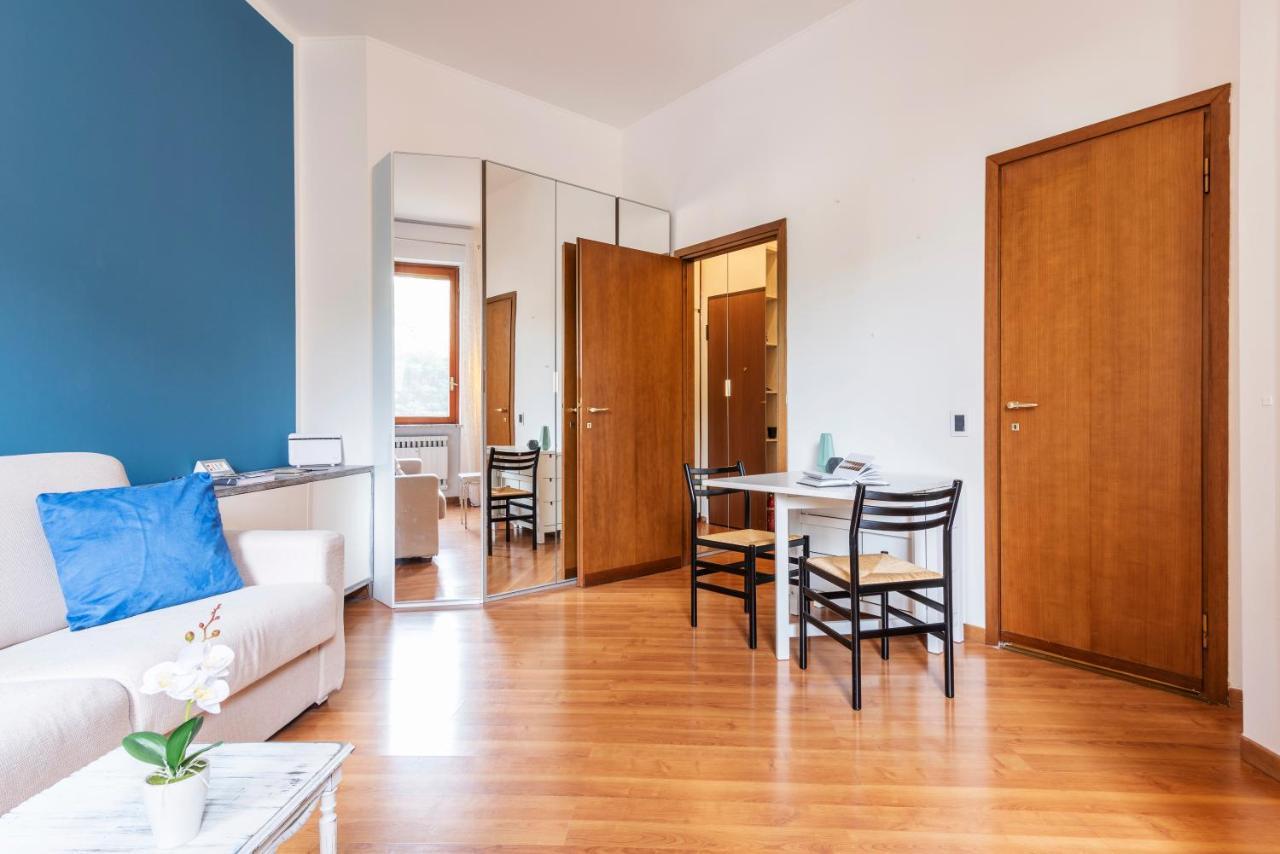 Casa Blu Flexyrent Apartment Wifi - No Ac Milan Bagian luar foto